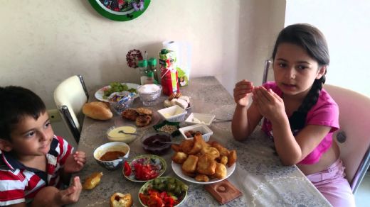 Çocuğun Sofra Duası Okunuşu ve Anlamı